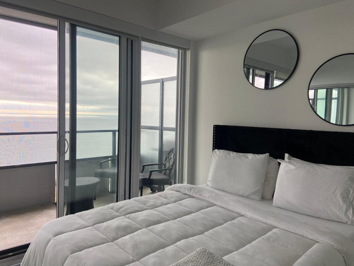 1 Bedroom Waterfront Condo Toronto Exterior foto